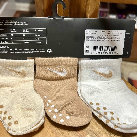 Nike Infant Socks Set - White, Tan, Cream - Picture 2 of 4